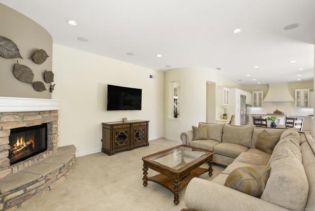 Detail Gallery Image 17 of 52 For 7062 Crystalline Dr, Carlsbad,  CA 92011 - 4 Beds | 2/1 Baths