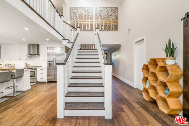 1514 Willow Drive, Topanga CA: https://media.crmls.org/mediaz/bb1d9011-15e3-4a54-87fe-7a1f2d8032c7.jpg