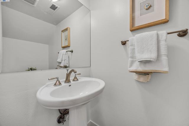4672 Balboa Way, Fremont CA: https://media.crmls.org/mediaz/bb1ee516-c00b-45bf-9ad1-12929a9d4c26.jpg