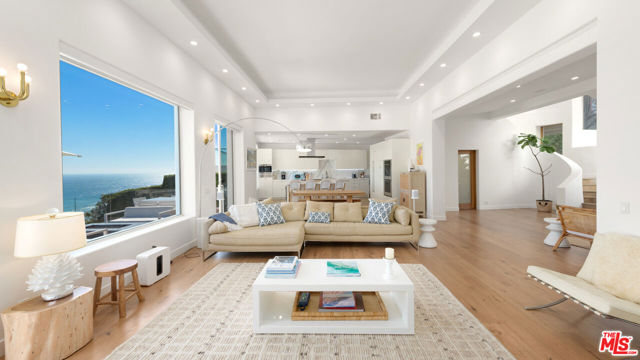 31654 Broad Beach Road photo 12