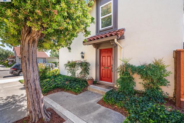 1550 Calle Enrique, Pleasanton CA: https://media.crmls.org/mediaz/bb1f2ff6-e295-42c1-9c87-30d235d46ee4.jpg