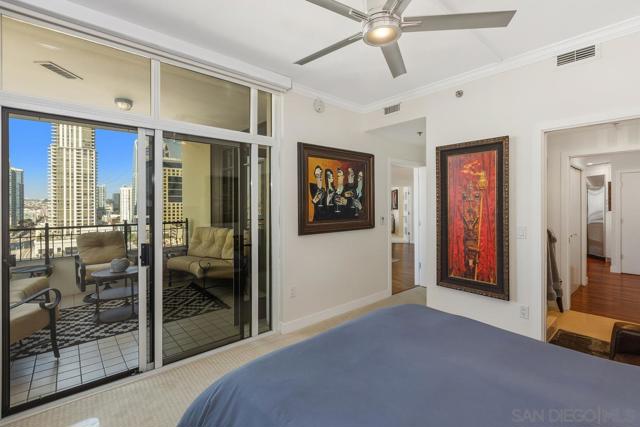 700 W Harbor Dr, San Diego CA: https://media.crmls.org/mediaz/bb1f4677-44f3-417f-b588-f8192dc93197.jpg