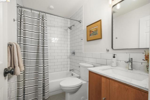 Image 15 of 31 For 620 Alcatraz Ave  B