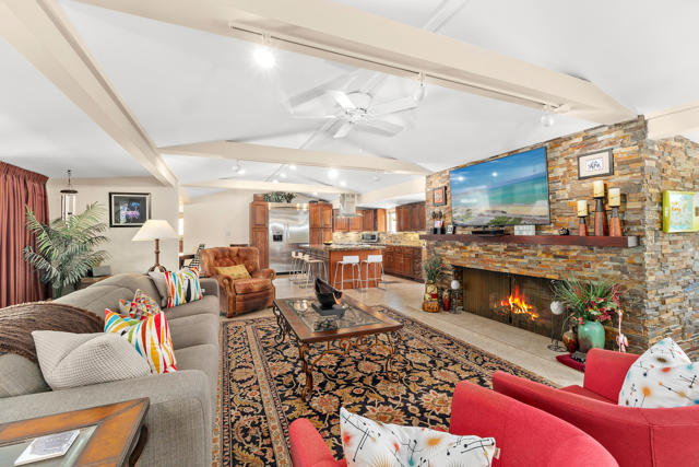 13_11659654_176078_176078-EI-113