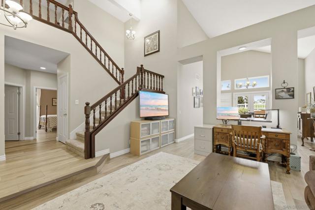 Image 20 of 51 For 11767 Scripps Cape Vista Point