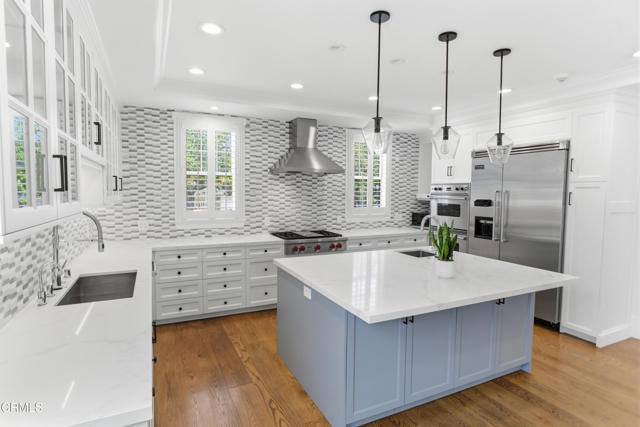 5 Bed Home for Sale in Los Angeles, California