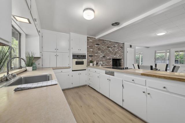 674 Campbell Avenue, Los Altos CA: https://media.crmls.org/mediaz/bb217fd3-92ca-44cb-978b-1050e28f64af.jpg