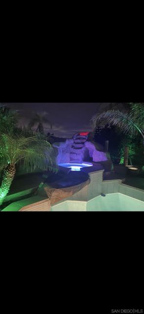 4848 Casals PL, San Diego CA: https://media.crmls.org/mediaz/bb21d0ff-e96a-4394-92f7-0f61808068eb.jpg