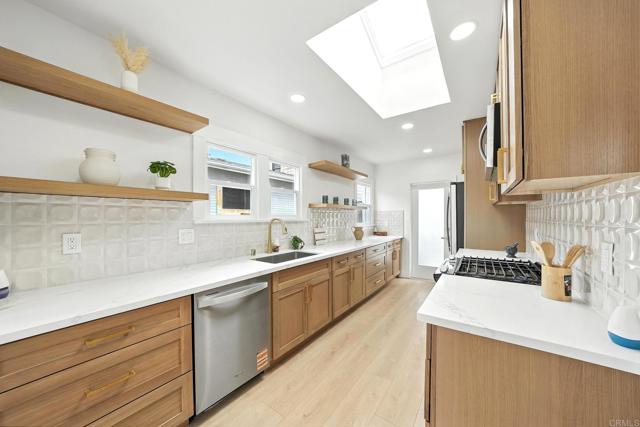 4551 Maryland Street, San Diego CA: https://media.crmls.org/mediaz/bb21f2cb-f703-498a-87e9-1251283055e3.jpg