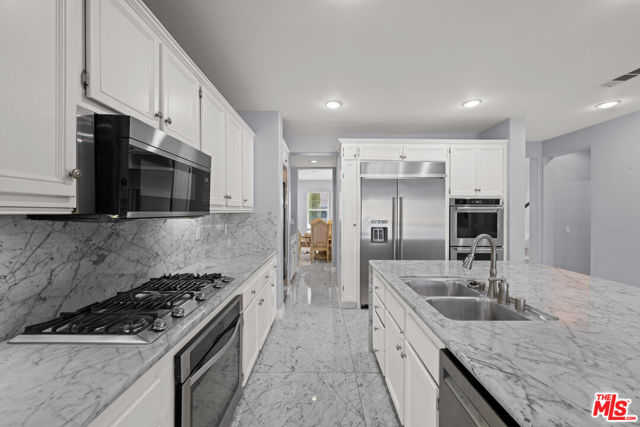 16214 Highgate Drive, Riverside CA: https://media.crmls.org/mediaz/bb2217ec-c63a-4f45-a57e-07702aca4ada.jpg