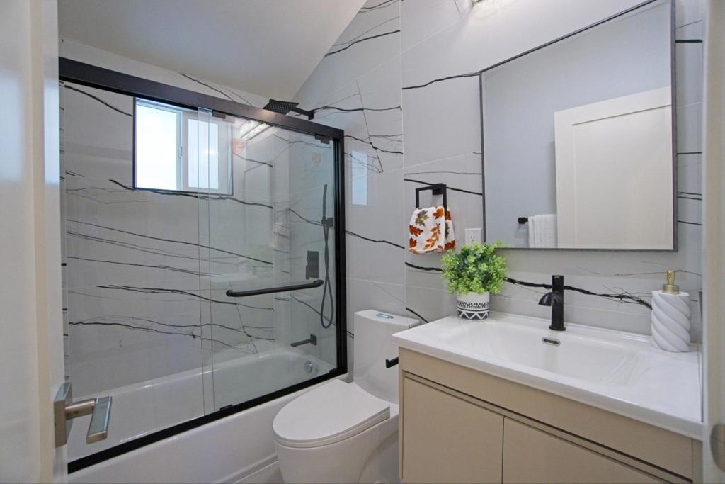 Bb2334D5 C261 4A62 Bb2A C715Afaeb51C 19251 Phil Lane, Cupertino, Ca 95014 &Lt;Span Style='BackgroundColor:transparent;Padding:0Px;'&Gt; &Lt;Small&Gt; &Lt;I&Gt; &Lt;/I&Gt; &Lt;/Small&Gt;&Lt;/Span&Gt;