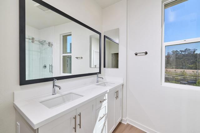 13932 Boyden Way, Mira Mesa CA: https://media.crmls.org/mediaz/bb23e992-4855-4c3b-8f9c-319a2d35320d.jpg