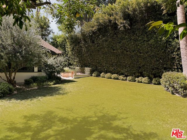 14804 Greenleaf Street, Sherman Oaks CA: https://media.crmls.org/mediaz/bb240955-6939-4137-9601-96e0a5bbdc61.jpg