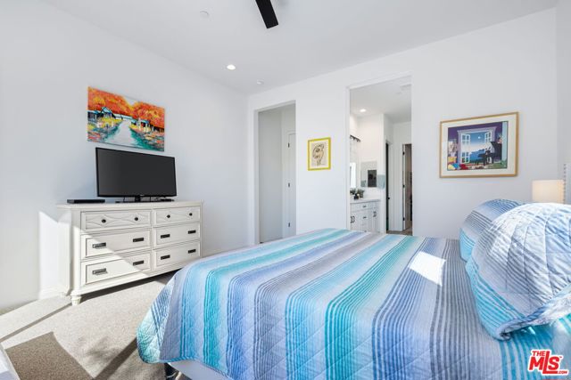 21 Chardonnay, Rancho Mirage CA: https://media.crmls.org/mediaz/bb24968e-9bb6-47f5-acce-ee9ff1a38b08.jpg