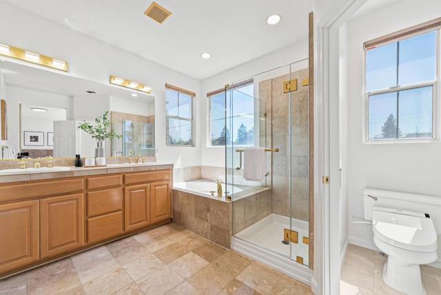 427 Nicholas Drive, Mountain View CA: https://media.crmls.org/mediaz/bb2505de-6996-4c24-87b3-8b0bd0c4a9b8.jpg