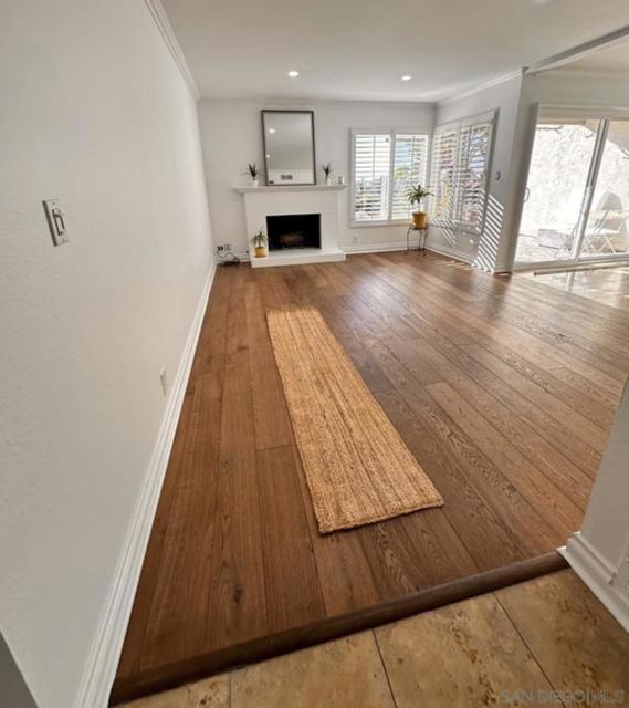 911 Caminito Madrigal, Carlsbad CA: https://media.crmls.org/mediaz/bb25bac6-cf37-435b-8e7c-5157a8d5f1ed.jpg