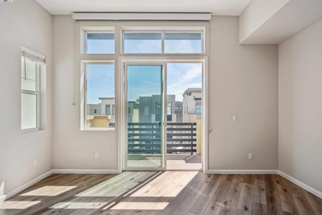 5813 Huntley Ave, Dublin CA: https://media.crmls.org/mediaz/bb2840de-204c-49e1-9c61-c4c71fff4bb4.jpg