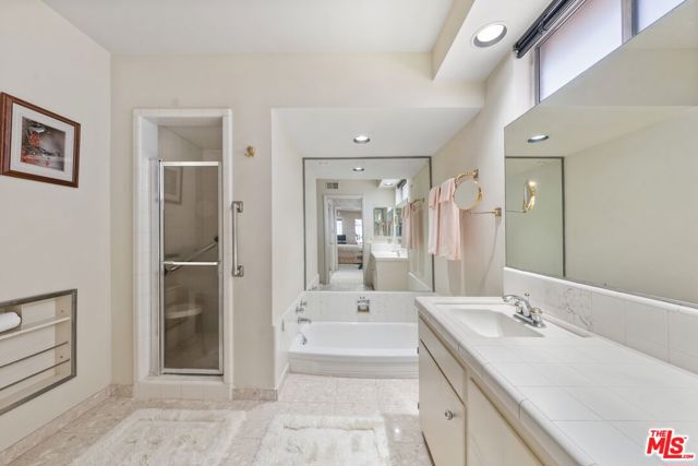 4260 S Cloverdale Avenue, Los Angeles CA: https://media.crmls.org/mediaz/bb287e9d-cb78-4b61-8f86-486a537c4c9e.jpg