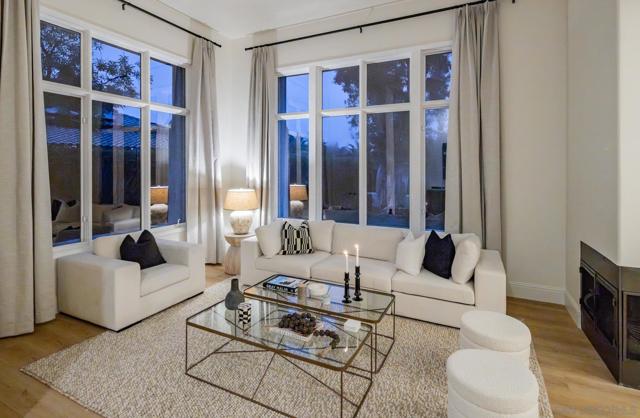 2815 Santa Fe Vista Ct, Encinitas CA: https://media.crmls.org/mediaz/bb288d27-dc7a-47bf-8c56-fea47b642143.jpg