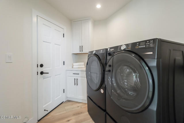 26200 Lockwood Road, Malibu CA: https://media.crmls.org/mediaz/bb2963d2-2902-4af6-8958-115c4dc6469c.jpg