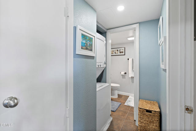 542 Ebbtide Circle, Port Hueneme CA: https://media.crmls.org/mediaz/bb2a158c-2219-49b8-8dd9-4fea1679c41b.jpg