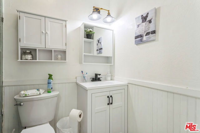 18834 Wellhaven Street, Canyon Country CA: https://media.crmls.org/mediaz/bb2a40e0-6559-4e7b-a311-9a64b0e1aaa3.jpg