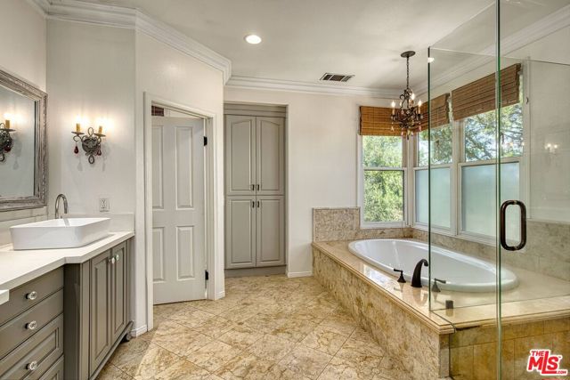 3458 Malaga Court, Calabasas CA: https://media.crmls.org/mediaz/bb2a9dc3-e84e-42c7-bc80-1282a675fa62.jpg