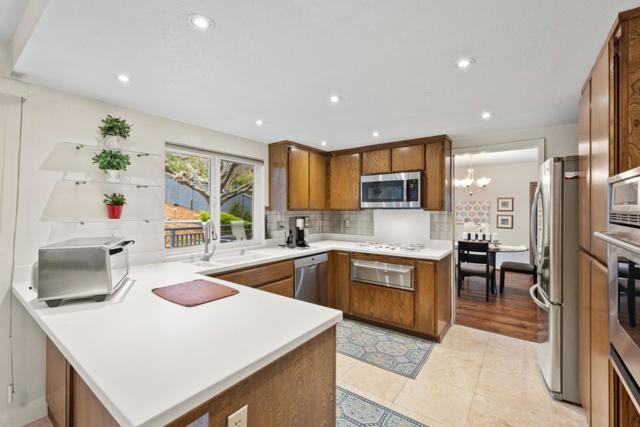 Image 10 of 57 For 682 Colleen Drive