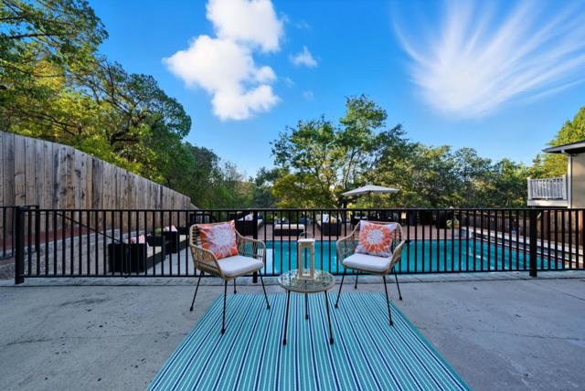 3654 Altamont Way, Redwood City CA: https://media.crmls.org/mediaz/bb2be9a9-be99-444b-9754-47a2d8194a2d.jpg