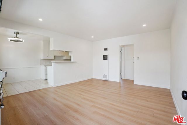 1635 Colby Avenue, Los Angeles CA: https://media.crmls.org/mediaz/bb2d2ba1-4a2e-4310-a6e2-a0ede8eefca3.jpg