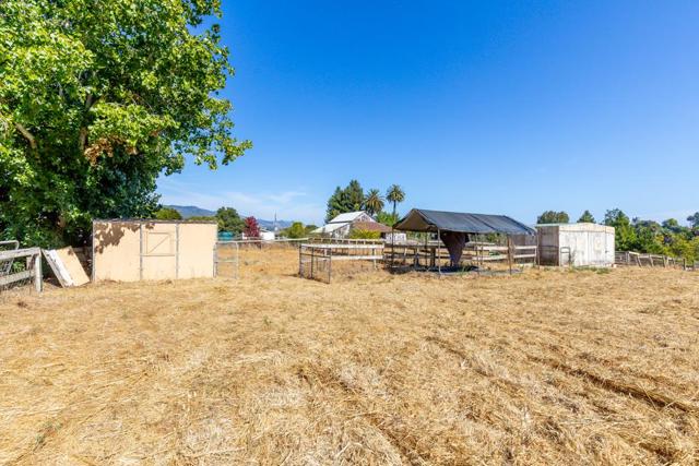 96 Wheelock Road, Watsonville CA: https://media.crmls.org/mediaz/bb2d4742-33e0-496e-bfbc-e6d58ea81998.jpg