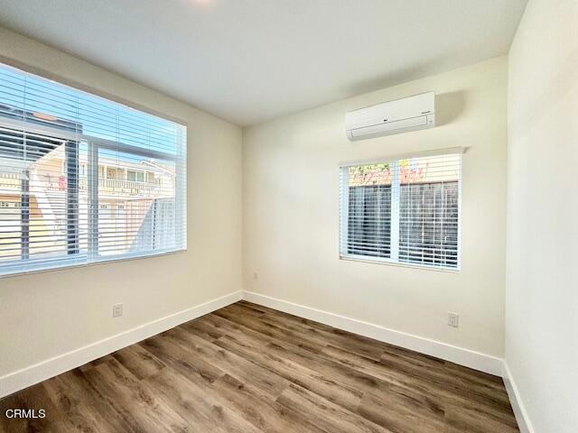 Detail Gallery Image 10 of 17 For 127 S Santa Rosa St a,  Ventura,  CA 93001 - 2 Beds | 1 Baths