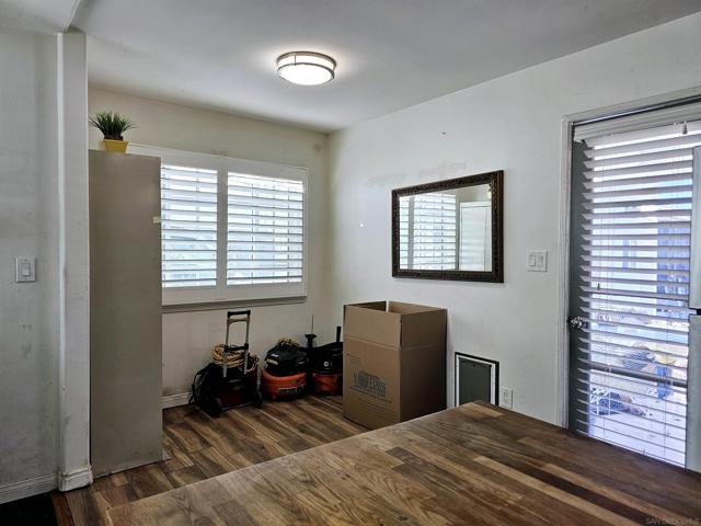 425 E 16Th St, National City CA: https://media.crmls.org/mediaz/bb2e2f0c-7fd8-4095-ae8a-c49af9e0784c.jpg