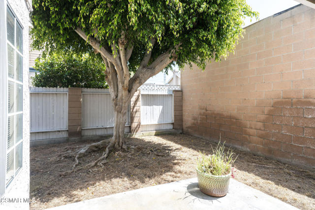 2517 Harriman Lane, Redondo Beach CA: https://media.crmls.org/mediaz/bb2ead8b-8d3f-4703-b8d9-fcfe4067712a.jpg