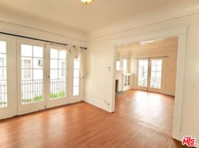 1034 N Kenmore Avenue, Los Angeles CA: https://media.crmls.org/mediaz/bb2eca70-1673-4f96-9ddc-4c4dea95c9e0.jpg