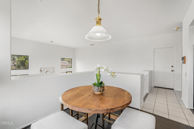 800 Manor Ridge Road, Santa Paula CA: https://media.crmls.org/mediaz/bb2edf05-1610-4fae-bca5-fa6b103ea88d.jpg