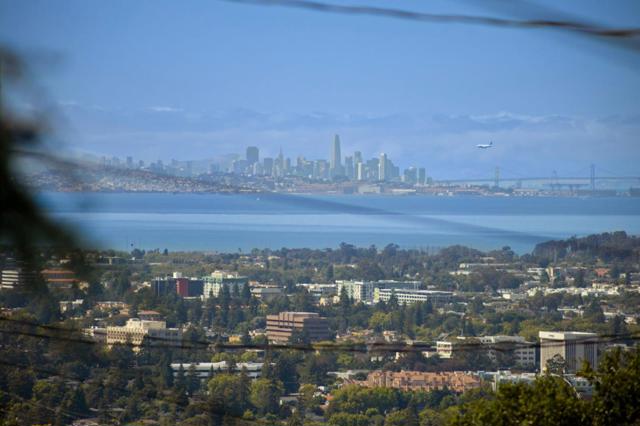 2310 Wooster Avenue, Belmont CA: https://media.crmls.org/mediaz/bb2f3079-3095-4e76-acf6-e11ce3e59f09.jpg