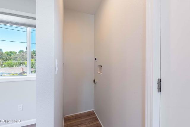 1499 Calle Morera, Thousand Oaks CA: https://media.crmls.org/mediaz/bb2f4e0e-622e-4260-b60c-e64b8d49962e.jpg