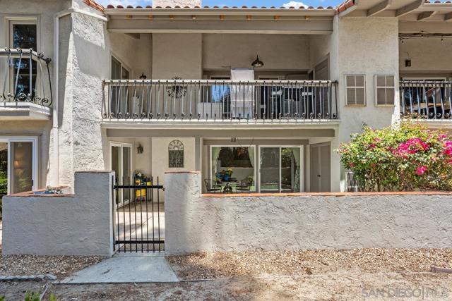 12007 Caminito Campana, San Diego CA: https://media.crmls.org/mediaz/bb30093a-9e0b-4ff5-b651-43cdc7815310.jpg