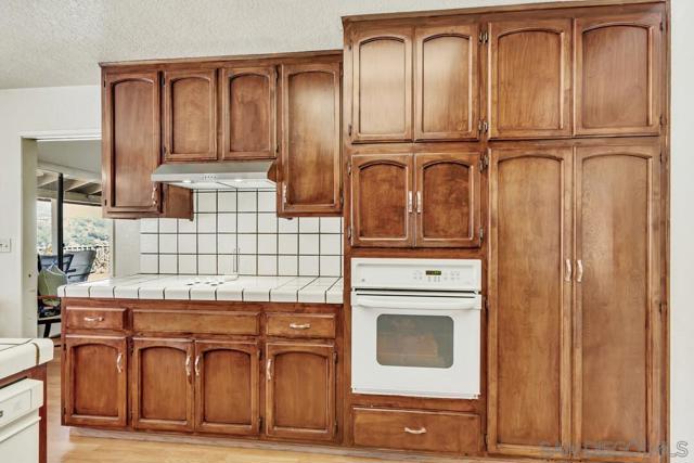 3176 Via Viejas, Alpine CA: https://media.crmls.org/mediaz/bb31950c-6fef-4501-accd-825865e6570c.jpg