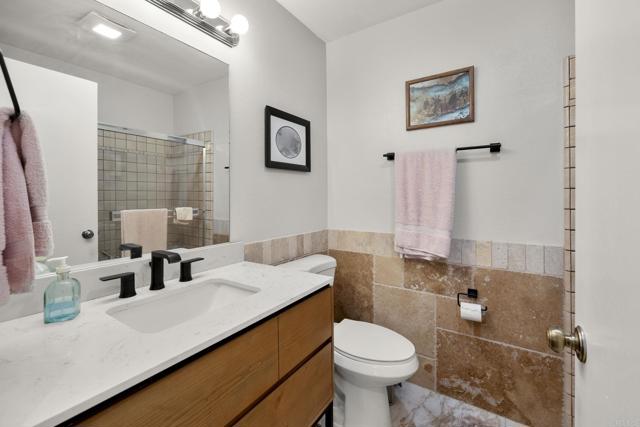 Detail Gallery Image 31 of 75 For 1402 Rimrock Dr, Escondido,  CA 92027 - 4 Beds | 3/1 Baths