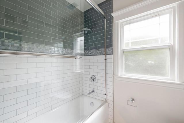 711 Laurel Avenue, Burlingame CA: https://media.crmls.org/mediaz/bb33bd5d-cecb-4ee9-b88d-dd66a5ee93cb.jpg