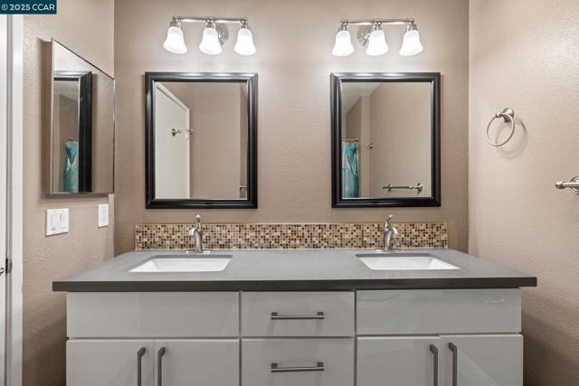 220 Apollo, Hercules CA: https://media.crmls.org/mediaz/bb34072a-c69f-4945-88d1-40b752ee4e5a.jpg
