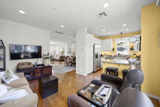 83 Via Aldea, Newbury Park CA: https://media.crmls.org/mediaz/bb348024-e335-4d38-baca-1a46b455873c.jpg