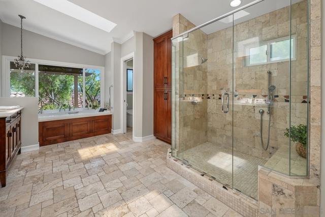 13627 Poway Springs Rd, Poway CA: https://media.crmls.org/mediaz/bb3481fa-e377-45e2-b150-08be39b3d9fb.jpg