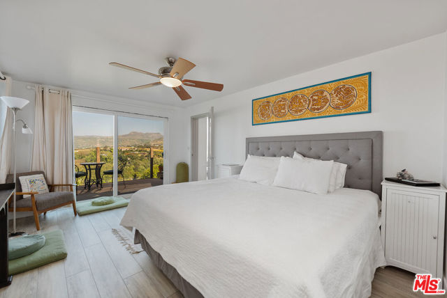 29500 Heathercliff Road, Malibu CA: https://media.crmls.org/mediaz/bb34a37e-1118-4fda-9ee1-0edb0011c569.jpg