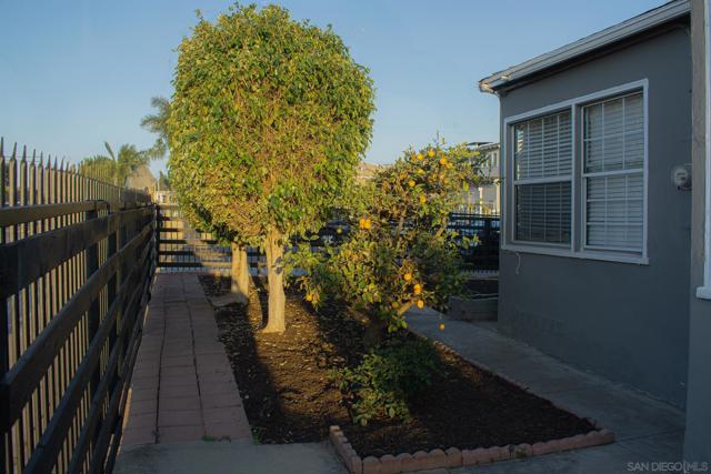 4092 Winona Ave, San Diego CA: https://media.crmls.org/mediaz/bb34fcf7-2452-48be-b4ba-aa050333a45e.jpg
