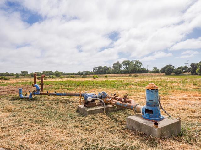 30 Riverside Road, Watsonville CA: https://media.crmls.org/mediaz/bb350df2-2817-4a08-9586-3d8760a34f02.jpg