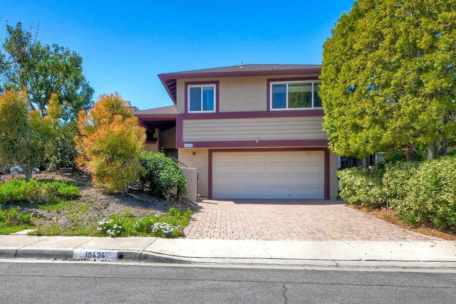 10434 Woodchuck Pt, San Diego CA: https://media.crmls.org/mediaz/bb353544-c7c5-4e83-ba89-997cbd0562c0.jpg