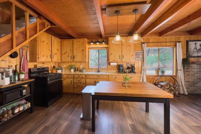 Detail Gallery Image 10 of 61 For 22234 Crestline Rd, Palomar Mountain,  CA 92060 - 3 Beds | 1/1 Baths